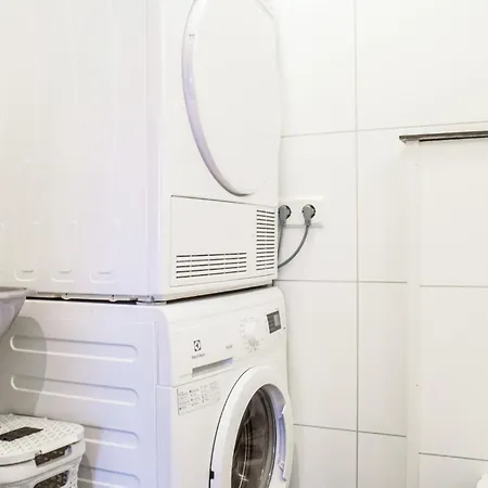 Pet Friendly In With Kitchen Holiday home