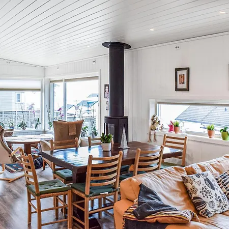 別荘 3 Bedroom Lovely In *