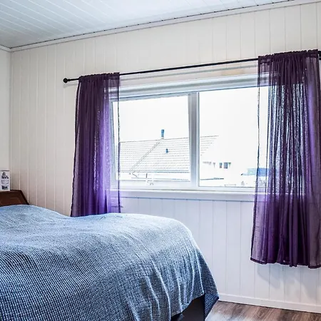 Pet Friendly In With House Sea View بيت للعطل *